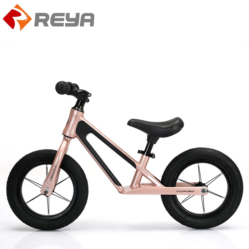 Детская балеринговая машина 1 - 6 Years Old Children 's Scooter Pedal - less Sliding Bicycle Men' s and Women 's Balancing Car