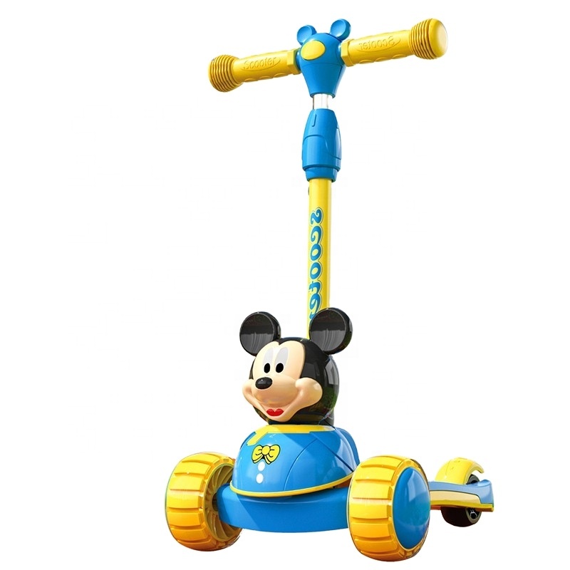 Mickey Kick Roller Faltroller Kinder Auto Karton Spielzeug Auto Leuchtrad