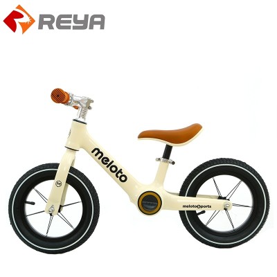 Kinder Balance Car 1-3 Jahre alte gleitende Baby Balance Bike ohne Pedal zwei Rad Schiebeschnallen